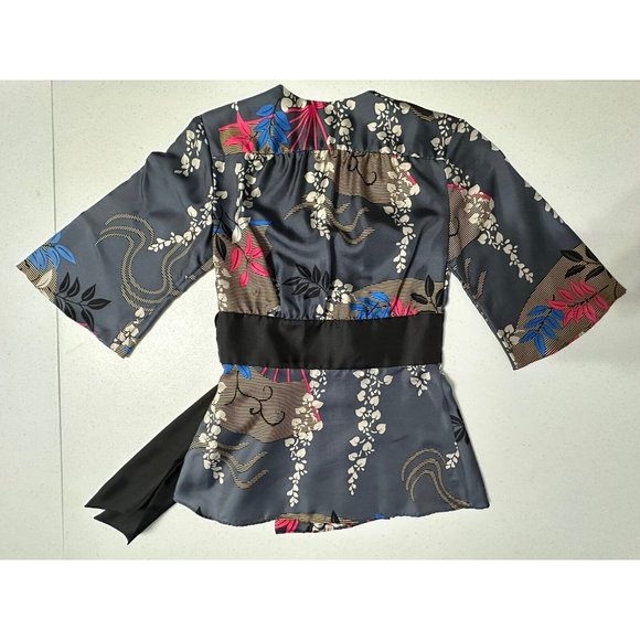 TIBI‎ Gray Silk Printed V-neck Blouse Sash Tie Closure Floral Wrap Kimono XS - Picture 3 of 6